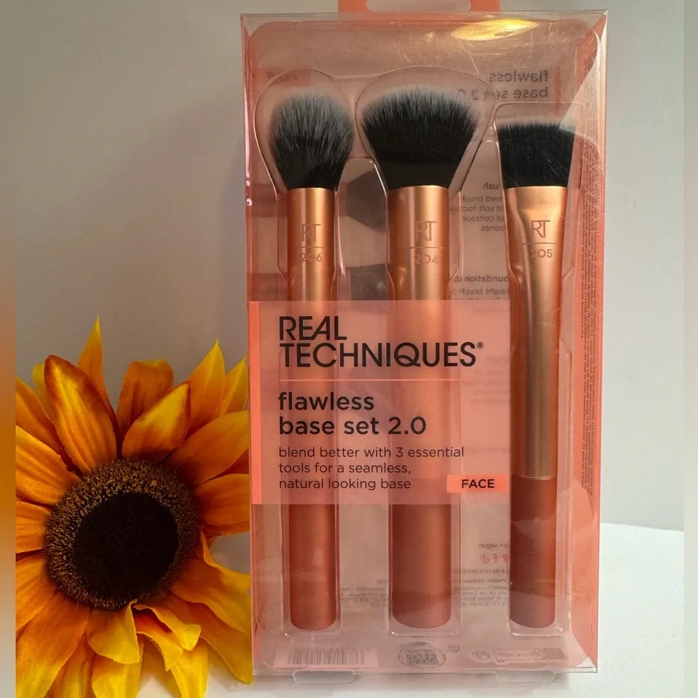 Real Techniques Flawless Base Brush Set